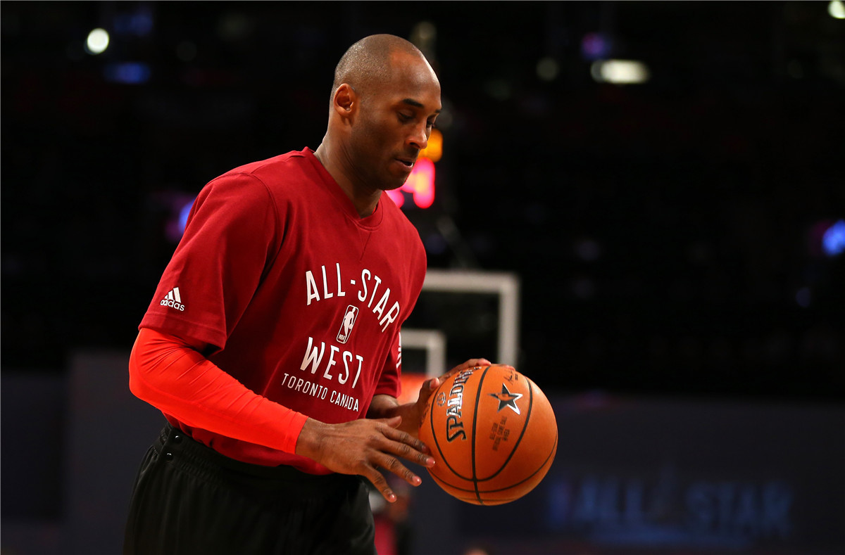 金年会官网入口-罗马训练开放日；加时末段复出首秀引欢呼；全明星赛在即；控场能力受关注